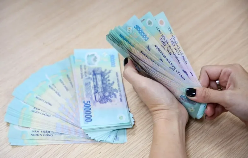 Người lao động làm việc trong ngày Quốc khánh cần kiểm tra cách tính tiền lương, phụ cấp và thời gian nghỉ bù.